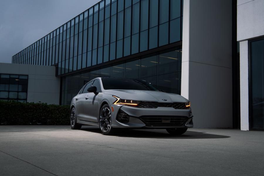  Kia K5 GT-Line AWD 2020 года  (NA) (фото 10 из 31)
